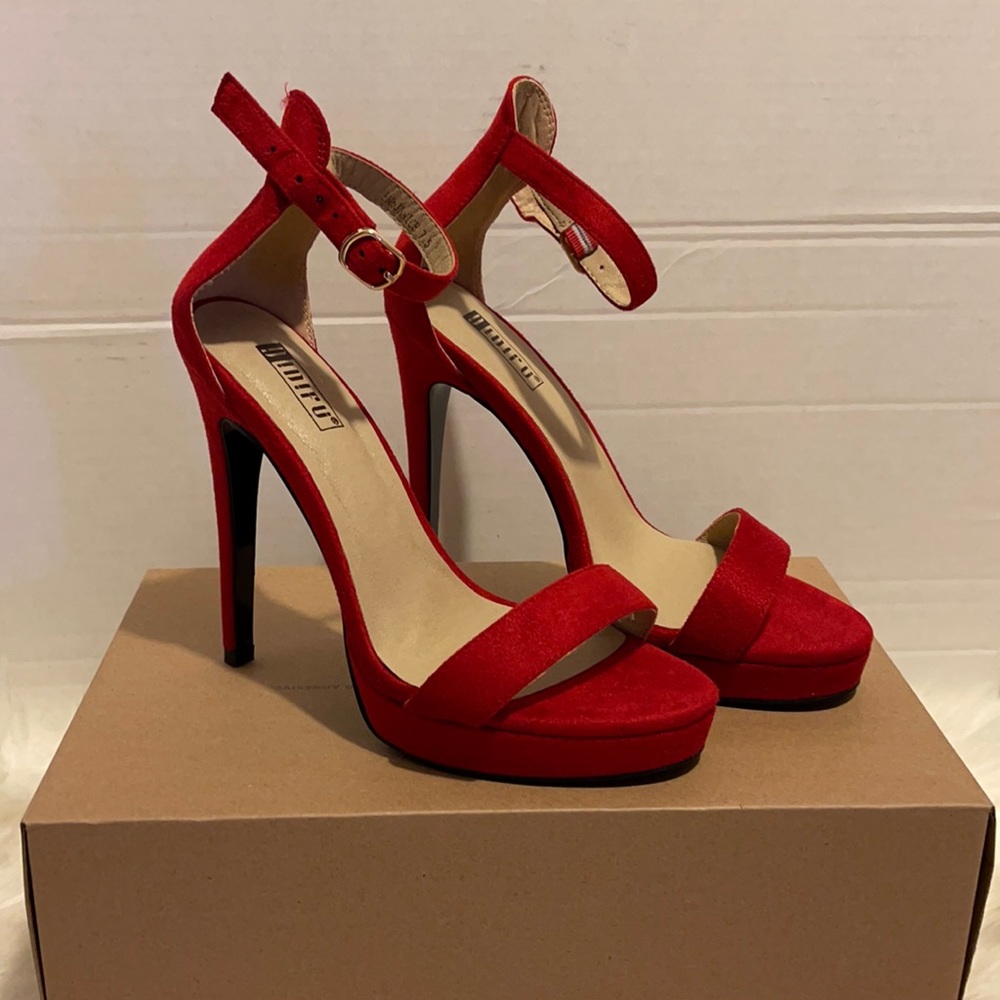 DIDIFU VELVET PLATFORM HEELS